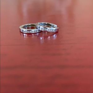 White gold and diamond earrings